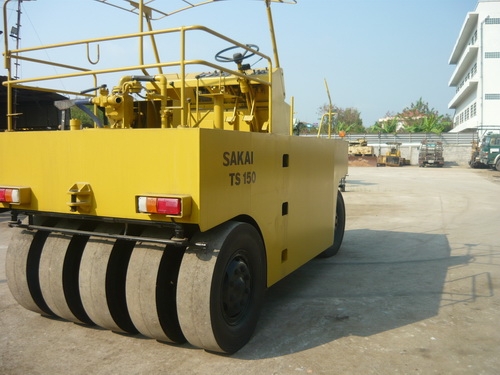 รถบด 9 ล้อยาง Sakai TS150 เพิ่งเหยียบถึงไทย ราคา 790,000