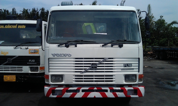 ขายรถหัวลากVOLVO FL10  เครื่อง310แรง 2เพลาพร้อมใช้