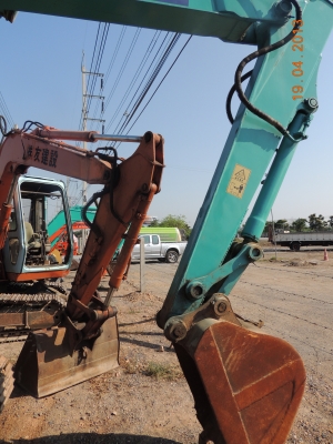 รถขุด KOBELCO SK60