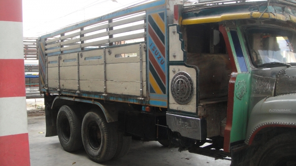 ขายขาดทุน ด่วน..เจ้าของร้อนเงิน รถใช้งานทุกวัน 295000