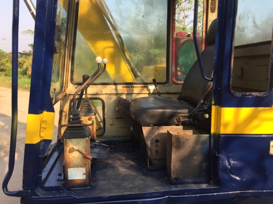 ขายรถแบ็คโฮ โคมัสสุ pc60-5 สภาพดีพร้อมใช้งาน เครื่องดีแน่น ปั้มแรง ช่วงล่างสวยๆแน่น ขายรถแบ็คโฮ โคมัสสุ pc60-5 สภาพดีพร้อมใช้งาน เครื่องดีแน่น ปั้มแรง ช่วงล่างสวยๆแน่น