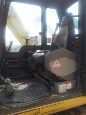 ขายจ้า..KOMATSU PC60-7  เก่านอกแท้  เดิมๆๆ  2,XXX  ชั่วโมง  พร้อมใช้  โทร  089-3818694  ดวงนภา