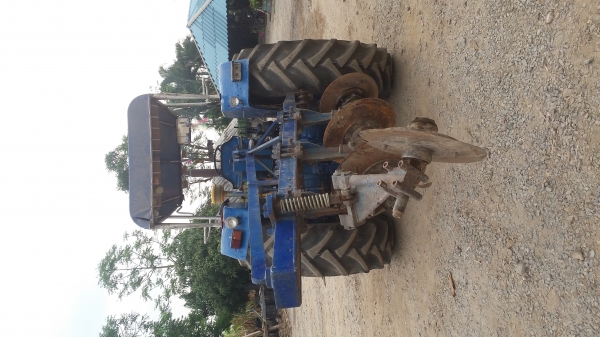 ขายรถไถ 2 เพลา ford 6610 เปลี่ยนยางคู่หลังใหม่