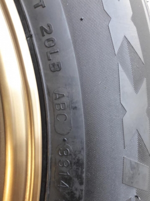 ขายล้อแม็กใหม่ te37 18"× r9" et20 x f10" et25 6รู139.7 ยาง\%ปี14 ขายล้อแม็กใหม่ te37 18"× r9" et20 x f10" et25 6รู139.7 ยาง\%ปี14