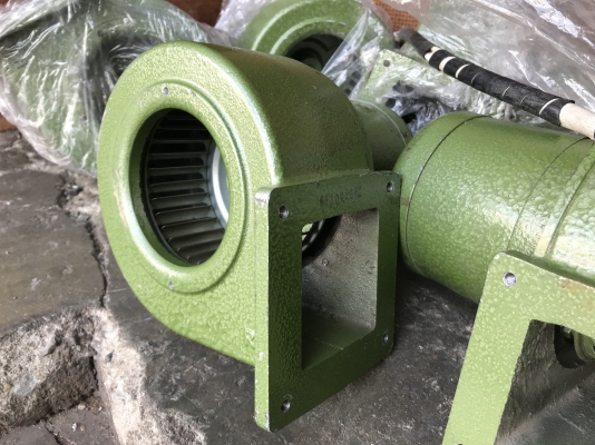 ขายโบวเวอร์ดูดอากาศตัวเล็ก Venz 220V ไฟบ้าน หมุนนิ่ม พร้อมใช้งาน มี 6ตัวครับ