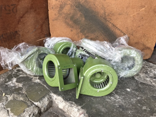 ขายโบวเวอร์ดูดอากาศตัวเล็ก Venz 220V ไฟบ้าน หมุนนิ่ม พร้อมใช้งาน มี 6ตัวครับ