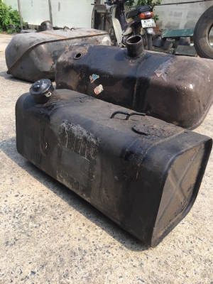 ขายถังนำมัน200ลิตรใบละ2000มี3ใบโทร0643130366