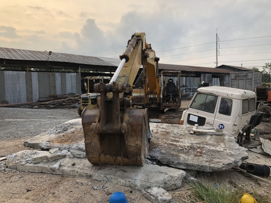 ขายแยกอะไหล่-ยกคัน แมคโคKOMATSU PC200-3