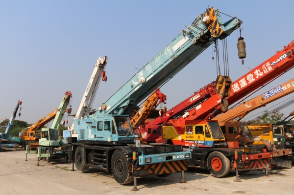 ขายเครน 50 ตัน!! KATO KR45H VS ขายเครน 50 ตัน!! KATO KR45H VS