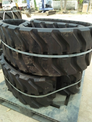 ขายแทรคยางใหม่ ยังไม่เคยใช้งาน   สำหรับรถขุด ยี่ห้อ KOMATSU รุ่น  PC40-5/6  และ PC50UU1  ขนาดยาง  400x72.5x70 ข้อ ขายราคา 55,000 บาท