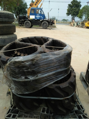 ขายแทรคยางของ*ใหม่  ยังไม่เคยใช้งาน  ใช้สำหรับรถขุด SK60หรือ PC75UU ขนาดยาง  450x74x81 ข้อ ขายราคา 65,000 บาท