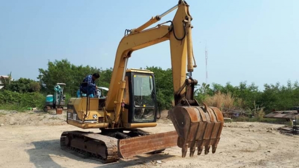 ขาย 645,000 CAT 307 V2 เก่านอก 7,000 ชม. ไฟฟ้าครบ เครื่องดี ปั๊มแรง ช่วงล่างเต็ม รถสวยพร้อมใช้ รถอยู่ ปทุมธานี-สามโคก 061-446-2662 092-595-6777 ญิ๋งยุ ขาย 645,000 CAT 307 V2 เก่านอก 7,000 ชม. ไฟฟ้าครบ เครื่องดี ปั๊มแรง ช่วงล่างเต็ม รถสวยพร้อมใช้ รถอยู่ ปทุมธานี-สามโคก 061-446-2662 092-595-6777 ญิ๋งยุ