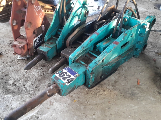 ซื้อขายแล้ว จัดส่งลูกค้าปราจีนฯ เรียบร้อยแล้ว หัวกระแทก TOKU ใส่PC60, 100, 120 ของเก่านอกนำเข้า ยังไม่เคยใช้งานในไทย สภาพสวย สภาพดี พร้อมใช้งาน