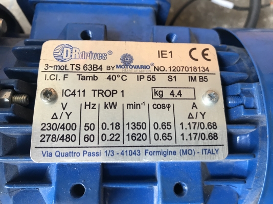 ขายมอเตอร์เกียร์เพลาสวม Motovario 1/4HP. 380V อัตราทด 1:100 สภาพสวยใหม่มาก พร้อมใช้งาน