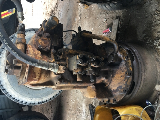 ขายด่วน ปั้มท้ายเครื่อง PC200-5