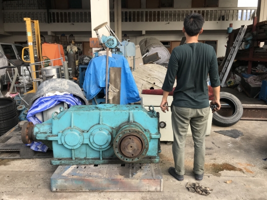 ขายหัวเกียร์ทดรอบขนาดใหญ่ชนมอเตอร์ประมาณ 40HP. ขึ้นไป Carl bockwold อัตราทด 1:35 สภาพสวย หมุนนิ่ม พร้อมใช้งาน