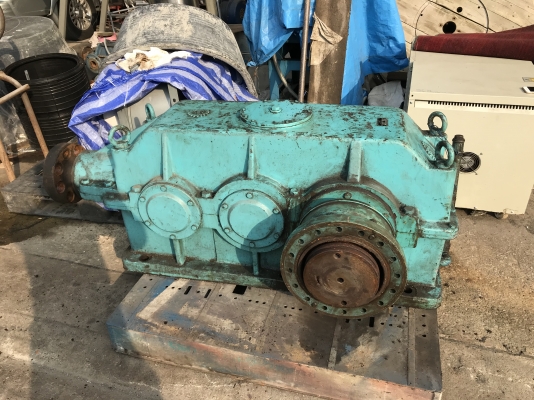 ขายหัวเกียร์ทดรอบขนาดใหญ่ชนมอเตอร์ประมาณ 40HP. ขึ้นไป Carl bockwold อัตราทด 1:35 สภาพสวย หมุนนิ่ม พร้อมใช้งาน