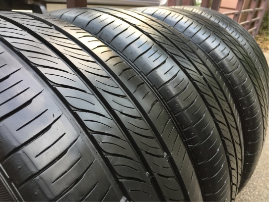 ยาง Dunlop 205 55 16 ปี17 ดอกเต็ม เนื้อนิ่มๆ ใช้ยาว ราคาไม่แพง ยาง Dunlop 205 55 16 ปี17 ดอกเต็ม เนื้อนิ่มๆ ใช้ยาว ราคาไม่แพง