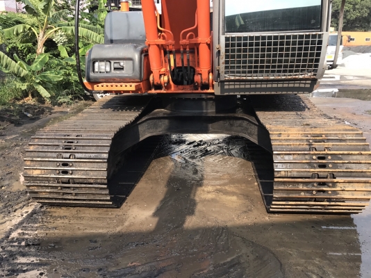 ขายรถแบคโฮ HITACIH ZX 120-1 ปี.56 พร้อมหัวกระแทก และลาย เอกสารใบแจ้งจำหน่าย สีสวยเดิมๆ ไฟฟ้าครบ ระบบเต็ม เอวมีขยับนิดหน่อย มูมฮาร์สวย ปุ้งกี้สวย แอร์เย็น ภายในเก๋งสวย เครื่องแน้น ปั้มแรง โซ้หนา แผ่นสภาพ 90\% เฟรมสวย รถทำงานเร็วหายห่วง สนใจรีบจองด่วน 081-35