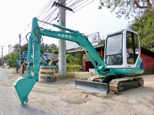 KOMATSU 30-7 ขนาดPC-30 <มีลายหัวแย๊ก>รถเก่านอกมีเอกสารอินวอย☎️ติดต่อ 085-5632278 <ราคาต่อรองได้>