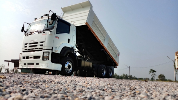 ขายครับ ISUZU 360แม่เดี่ยว เฟืองช้าปี57ปลาย ปี ขายทั้งสดและผ่อน ครับยางใหม่หมด10เส้น ขายครับ ISUZU 360แม่เดี่ยว เฟืองช้าปี57ปลาย ปี ขายทั้งสดและผ่อน ครับยางใหม่หมด10เส้น