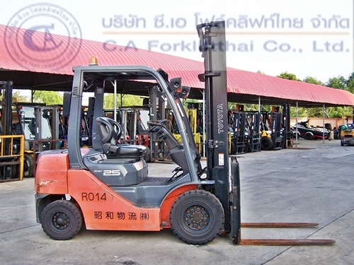 ขาย รถโฟล์คลิฟท์ TOYOTA รุ่น 8FDL25