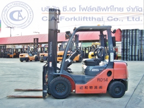 ขาย รถโฟล์คลิฟท์ TOYOTA รุ่น 8FDL25