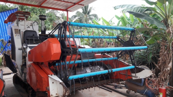 ขายรถเกี่ยว DC 68 รองกระสอบ