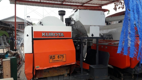 ขายรถเกี่ยว DC 68 รองกระสอบ