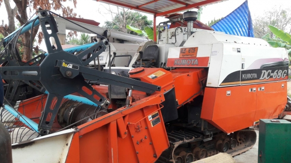 ขายรถเกี่ยว DC 68 รองกระสอบ