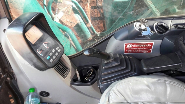 รถแบคโฮ KOBELCO SK200 M8 (YN12)