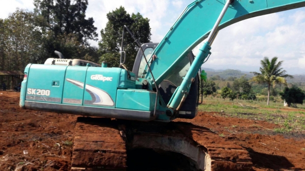 รถแบคโฮ KOBELCO SK200 M8 (YN12)