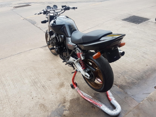 ขายแลกเทิร์น HONDA CB400 TECH1 ปี2000 แฮนด์แต่ง ท่อแต่ง กันล้ม แฮนด์บาร์ อินวอยส์ สรรพสามิตร ราคา 67