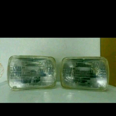 โคมไฟหน้าสี่เหลี่ยมใหญ่H4 made in japan