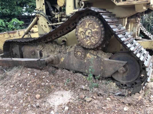 ขาย 580,000 บาท CATTERPILAR D5H เครื่อง (วางใหม่ 12 Z-145 แรง ไดเร็ก) ดี เกียร์ตัด. ระบบไฮโดลิกพร้อม โช่หนา แผ่นสวย เอกสารชื้อขาย  รถอยู่ จ.ปราจีนบุรี โทร&amp;ไอดีไลน์ 0610710295