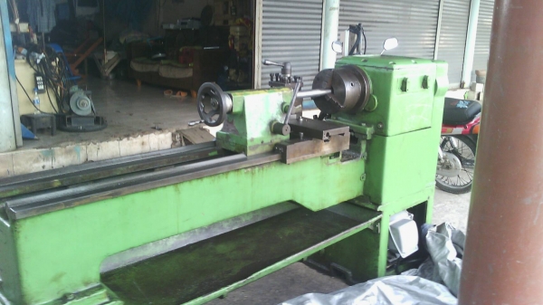 เครื่องกลึง ต้าชิง 6 ฟุต 3 เพลา เกียร์บล็อก 78,000