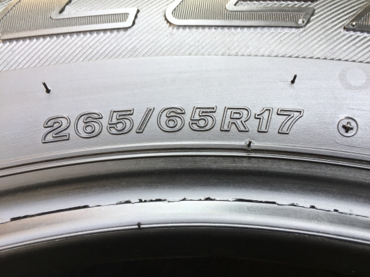ยาง Bridgestone 265 65 17 ปี16 ดอกเต็ม ไม่มีปะ ใช้ยาว ราคาไม่แพง ยาง Bridgestone 265 65 17 ปี16 ดอกเต็ม ไม่มีปะ ใช้ยาว ราคาไม่แพง