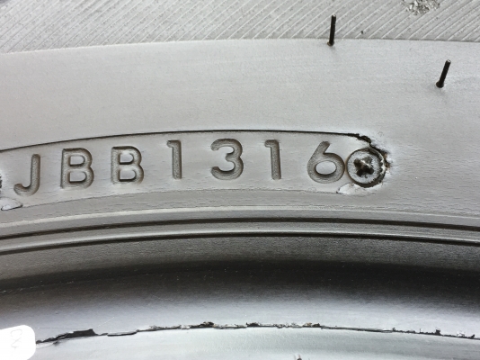 ยาง Bridgestone 265 65 17 ปี16 ดอกเต็ม ไม่มีปะ ใช้ยาว ราคาไม่แพง ยาง Bridgestone 265 65 17 ปี16 ดอกเต็ม ไม่มีปะ ใช้ยาว ราคาไม่แพง