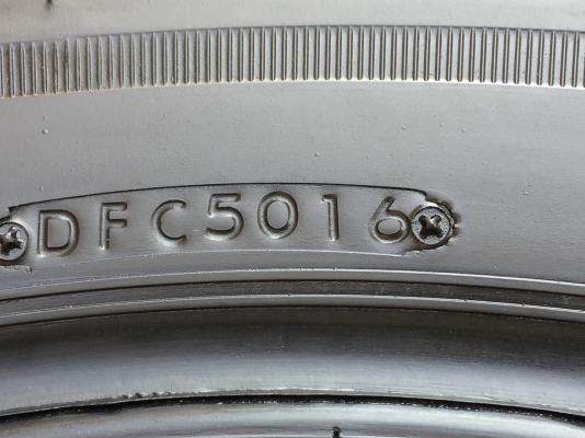 ยาง Bridgestone 265 65 17 สิ้นปี16 ดอกเต็ม ไม่มีปะ เนื้อนิ่มๆ ใช้ยาว ราคาไม่แพง