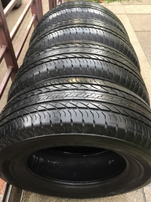 ยาง Bridgestone 265 65 17 สิ้นปี16 ดอกเต็ม ไม่มีปะ เนื้อนิ่มๆ ใช้ยาว ราคาไม่แพง