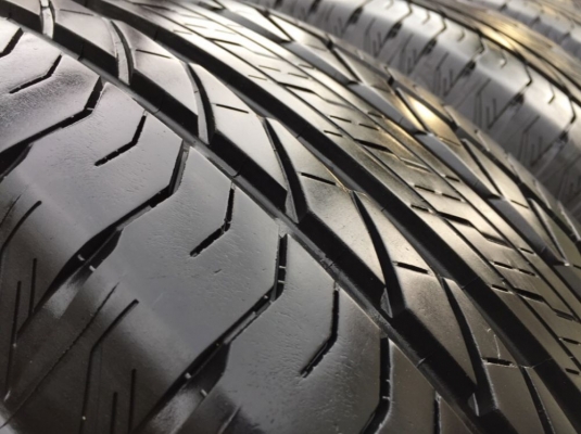 ยาง Bridgestone 265 65 17 สิ้นปี16 ดอกเต็ม ไม่มีปะ เนื้อนิ่มๆ ใช้ยาว ราคาไม่แพง ยาง Bridgestone 265 65 17 สิ้นปี16 ดอกเต็ม ไม่มีปะ เนื้อนิ่มๆ ใช้ยาว ราคาไม่แพง