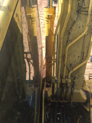 ขายรถแบคโฮ KOMATSU PC120-8เครื่อง97แรงม้าปี56สวยเดิม สนใจโทร 081-970-1072
