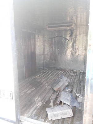 ขออนุญาตขายตู้ทำความเย็น สแตนเลสยาว3.50m สภาพสวยขายตามสภาพราคา 50000บาท สนใจติดต่อช่างดำ 0853224877 0988930465 ไอดีไลน์0853224877ครับผม