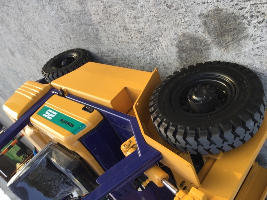 ขาย โฟรคลิฟท์ โคมะสุ 2.5 ตันดีเซล