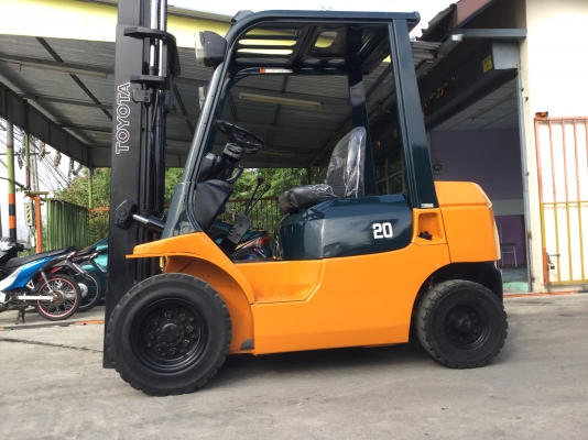 ขาย โฟรคลิฟท์ โตโยต้า รุ่น 7 ดีเซล 2. ตัน