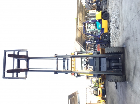 ขาย โฟรคลิฟท์ ทีซีเอ็ม ดีเซล 3 ตัน