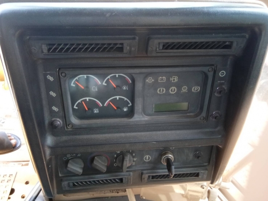 ขออนุญาตขายแทรกเตอร์D6R เก่านอกยังไม่เคยใช้งานในเมืองไทย ตีนเป็ด สภาพนางฟ้า สวยมากๆ เอดสารอินวอย ราคา 3850000บาท สนใจติดต่อช่างดำ 0853224877 0988930465 ไอดีไลน์ 0853224877ครับผม