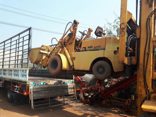 tractor-backhoe ส่งรถตักKOMATSU SD10 ดีเชล ไปแม่เมาะ ลำปาง ใช้ตักหินทรายร้านวัสดุก่อสร้าง ขอบคุณมากค
