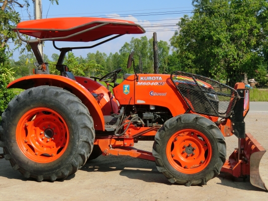 ❥สินค้าเข้าใหม่ M6040คันที่2&raquo;&raquo;พร้อมใช้งาน  รถปี53 มีเล่มทะเบียนพร้อมโอนคะ???????? พร้อมอุปกรณ์ 2ชิ้น ผาน6+ใบดันหน้า ราคา540000บาท ชั่วโมงทำงาน 1812ชม. ↠↠สนใจติดต่อสอบถาม↠0906910337 ⛽️พิกัดร้าน ส.เจริญแทรกเตอร์ อ. บางระกำ จ. พิษณุโลก