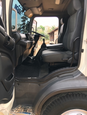 Hino 8J เครื่อง 251 แรง ปี 58 แม่เดี่ยวกระบะดัมพ์ ไมล์ 57,xxx สวยสดเดิมพร้อมใช้งานค่ะ Hino 8J เครื่อง 251 แรง ปี 58 แม่เดี่ยวกระบะดัมพ์ ไมล์ 57,xxx สวยสดเดิมพร้อมใช้งานค่ะ